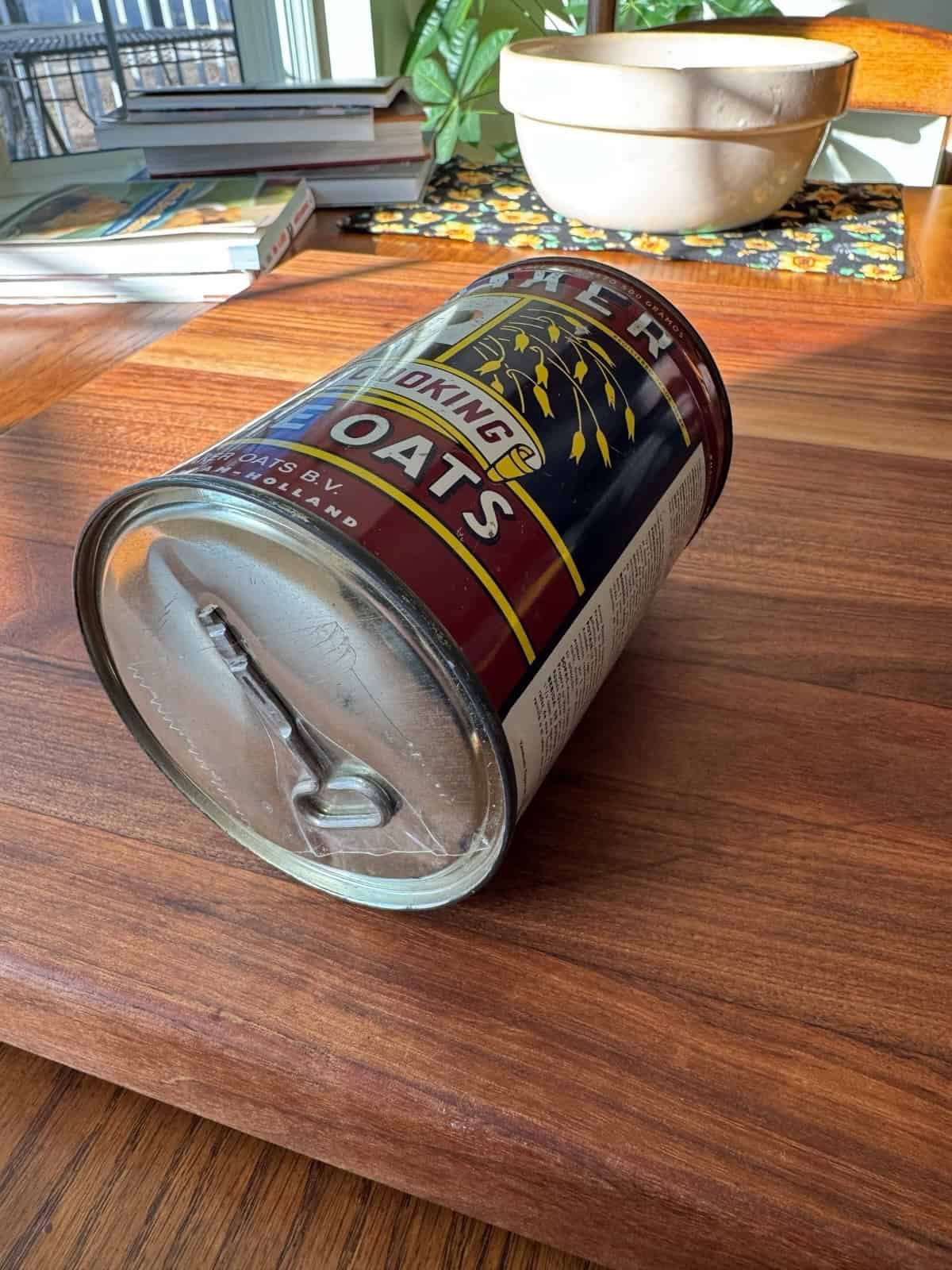 Key on can of old compressed oats.