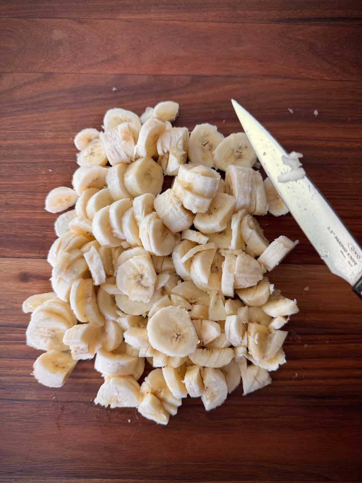 Sliced bananas in a pile.