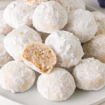 Sugar coated Snowball cookies.